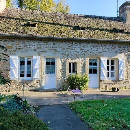 Rêves de Gamins, Chambre de droite, 4 couchages dans gîte de campagne La Camusière, proche du Pôle Européen et du circuit des 24h Champagné Esterno foto