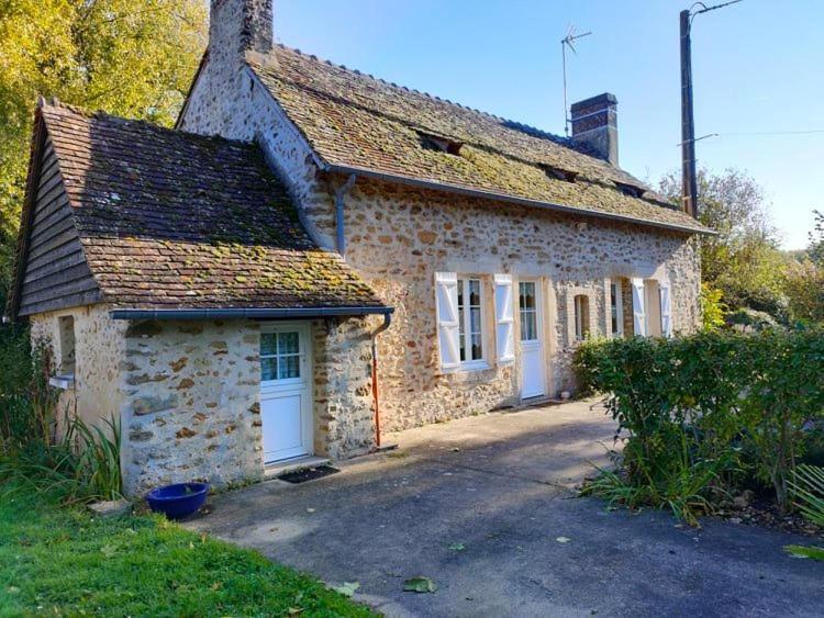 Rêves de Gamins, Chambre de droite, 4 couchages dans gîte de campagne La Camusière, proche du Pôle Européen et du circuit des 24h Champagné Esterno foto